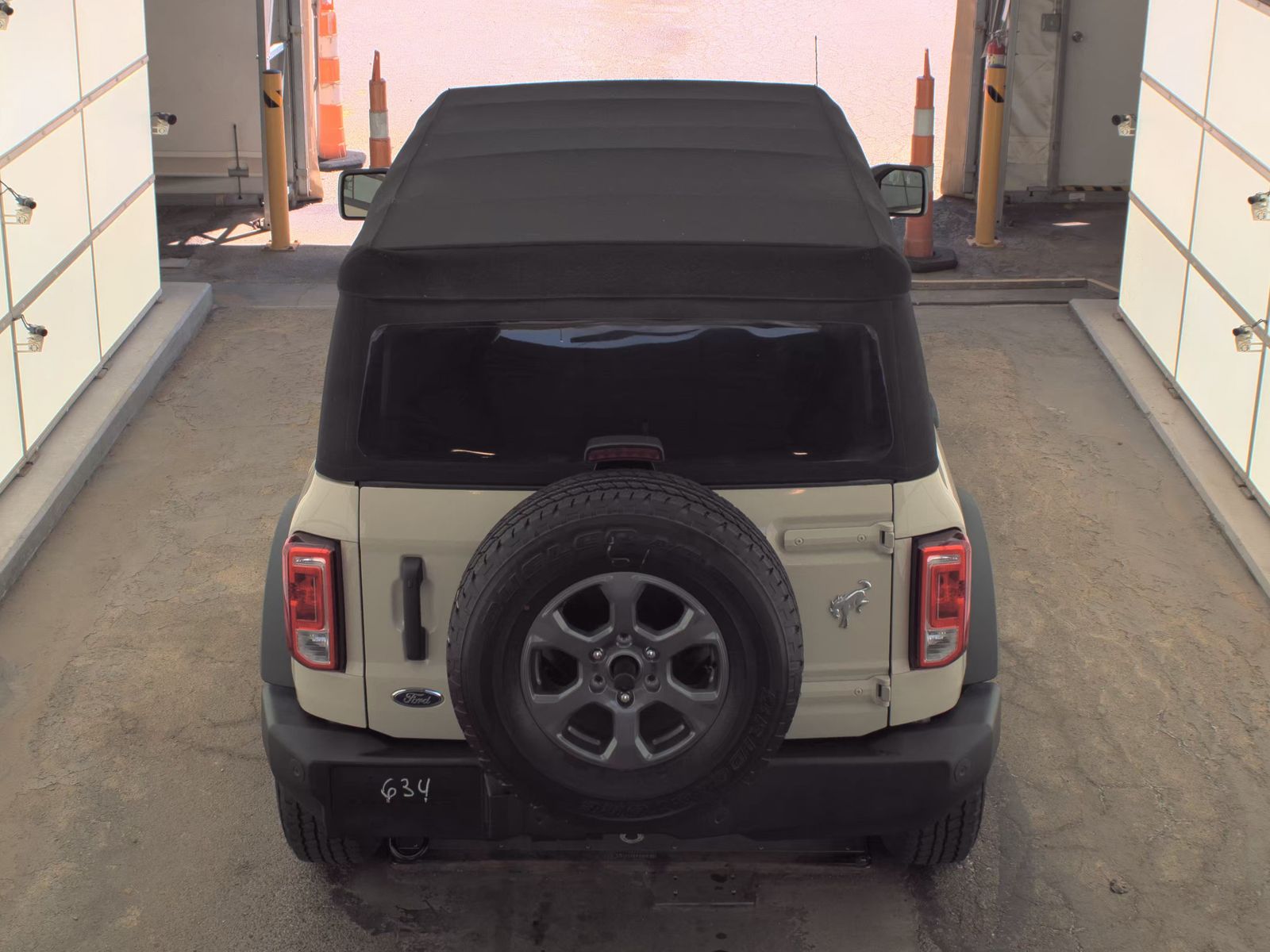 FORD BRONCO - 7