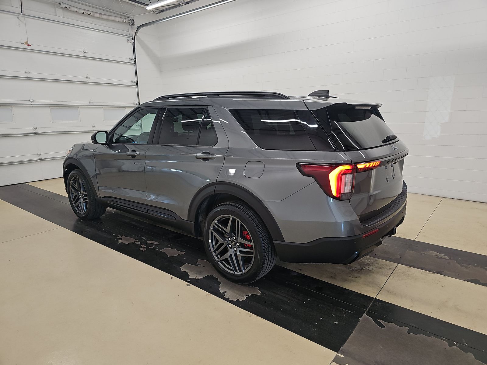 FORD EXPLORER - 7