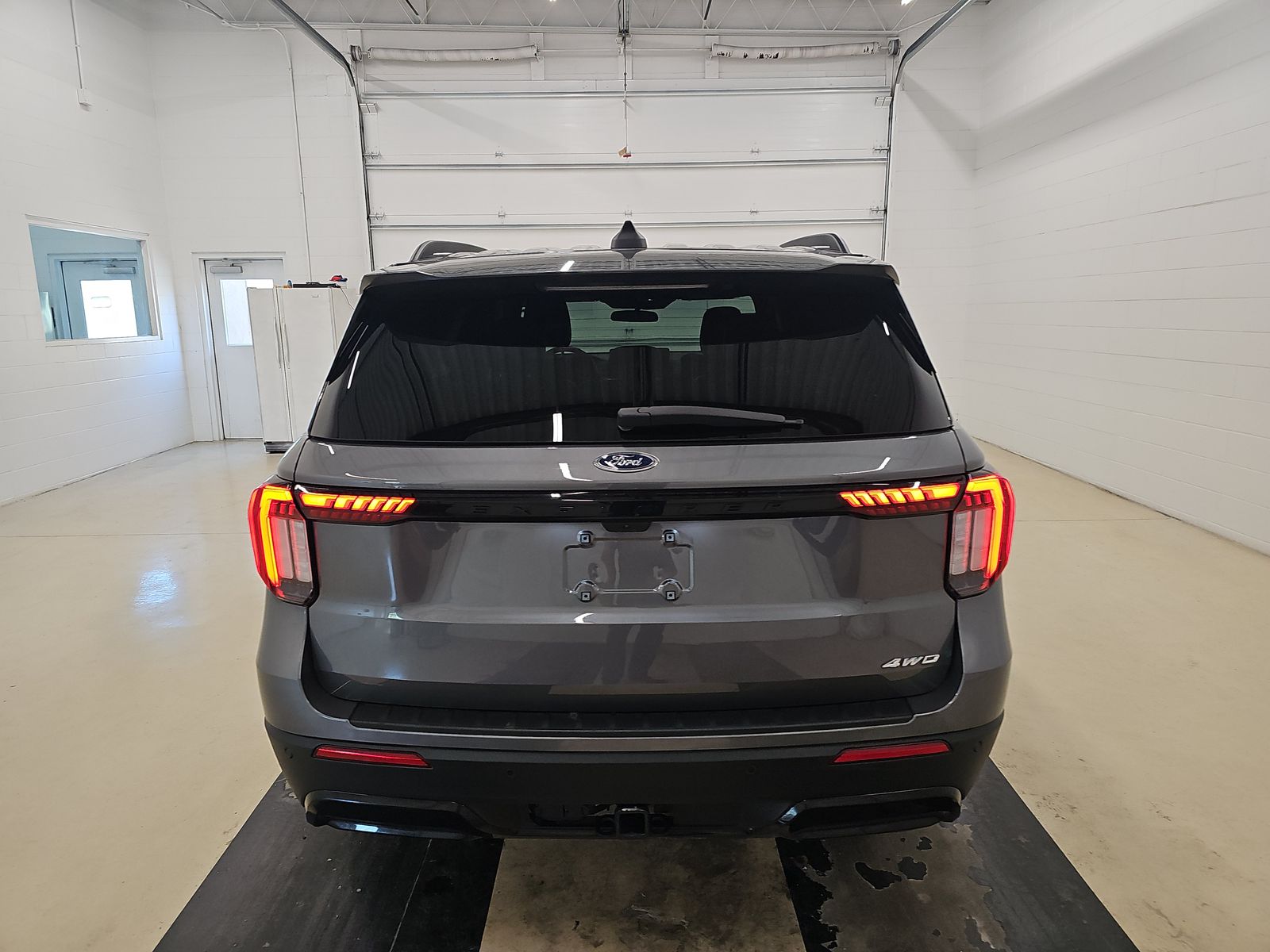 FORD EXPLORER - 6