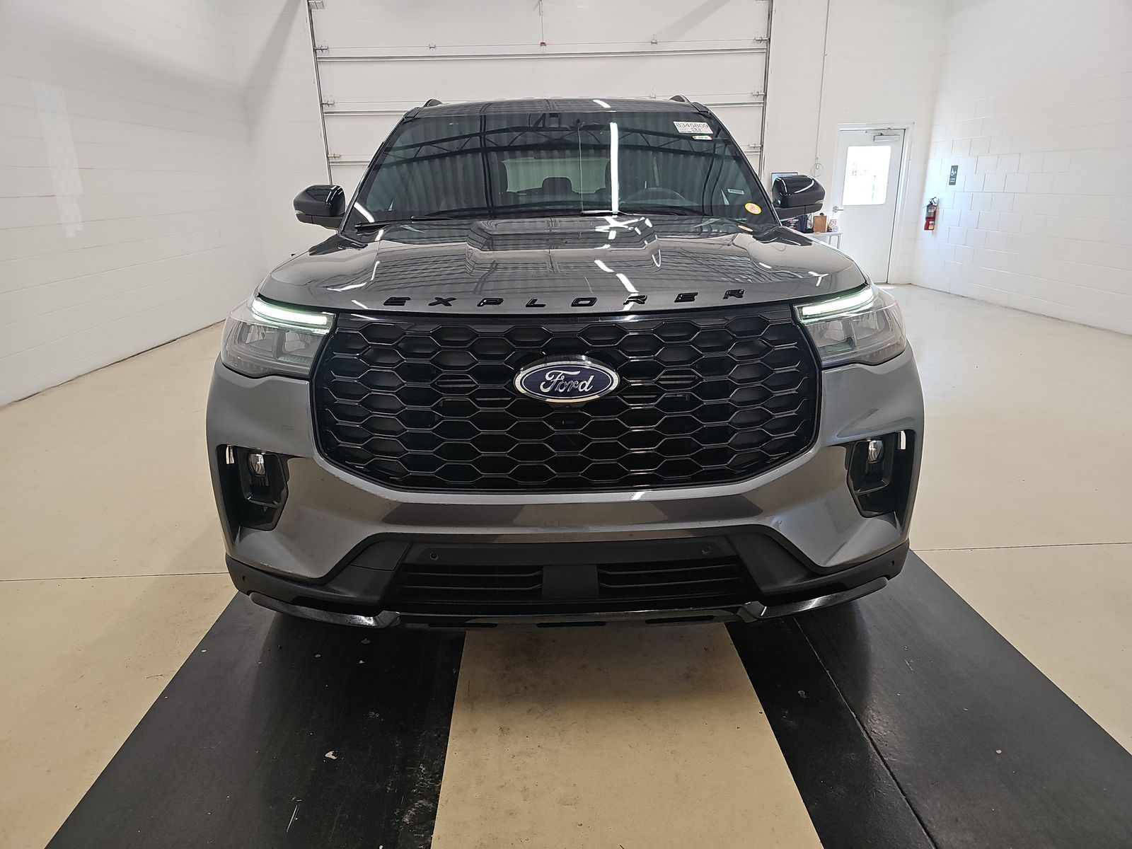FORD EXPLORER - 3