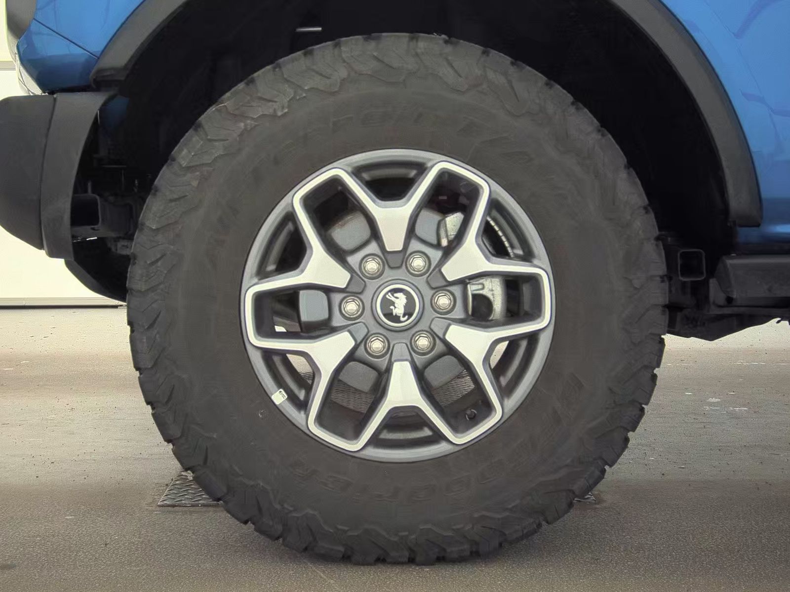 FORD BRONCO - 10