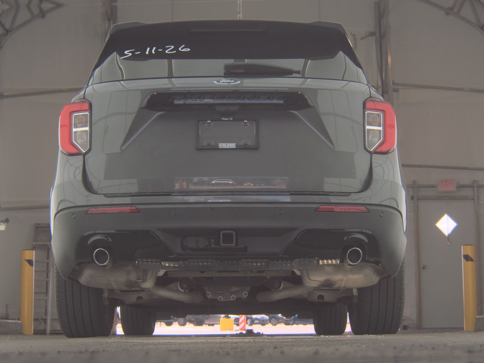 FORD EXPLORER - 8