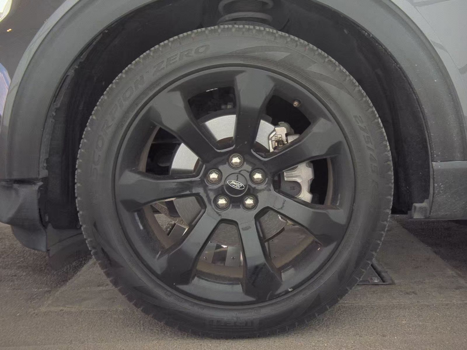 FORD EXPLORER - 10
