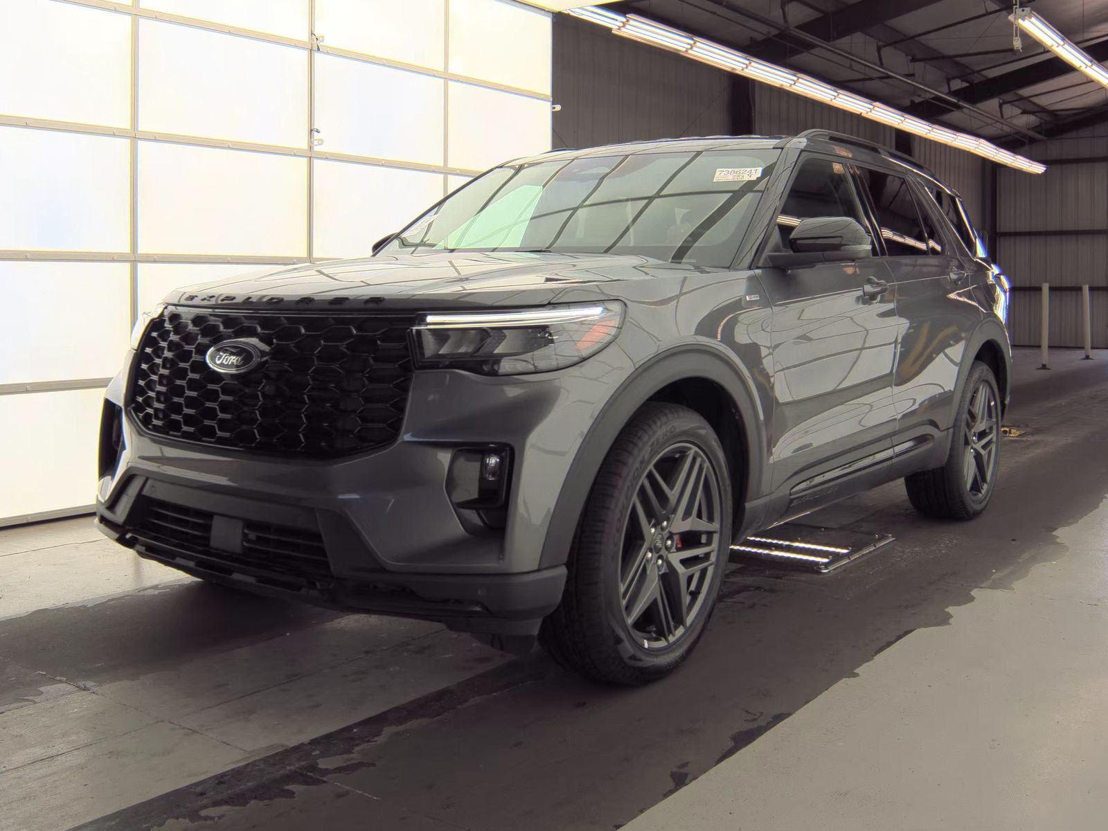 FORD EXPLORER - 1