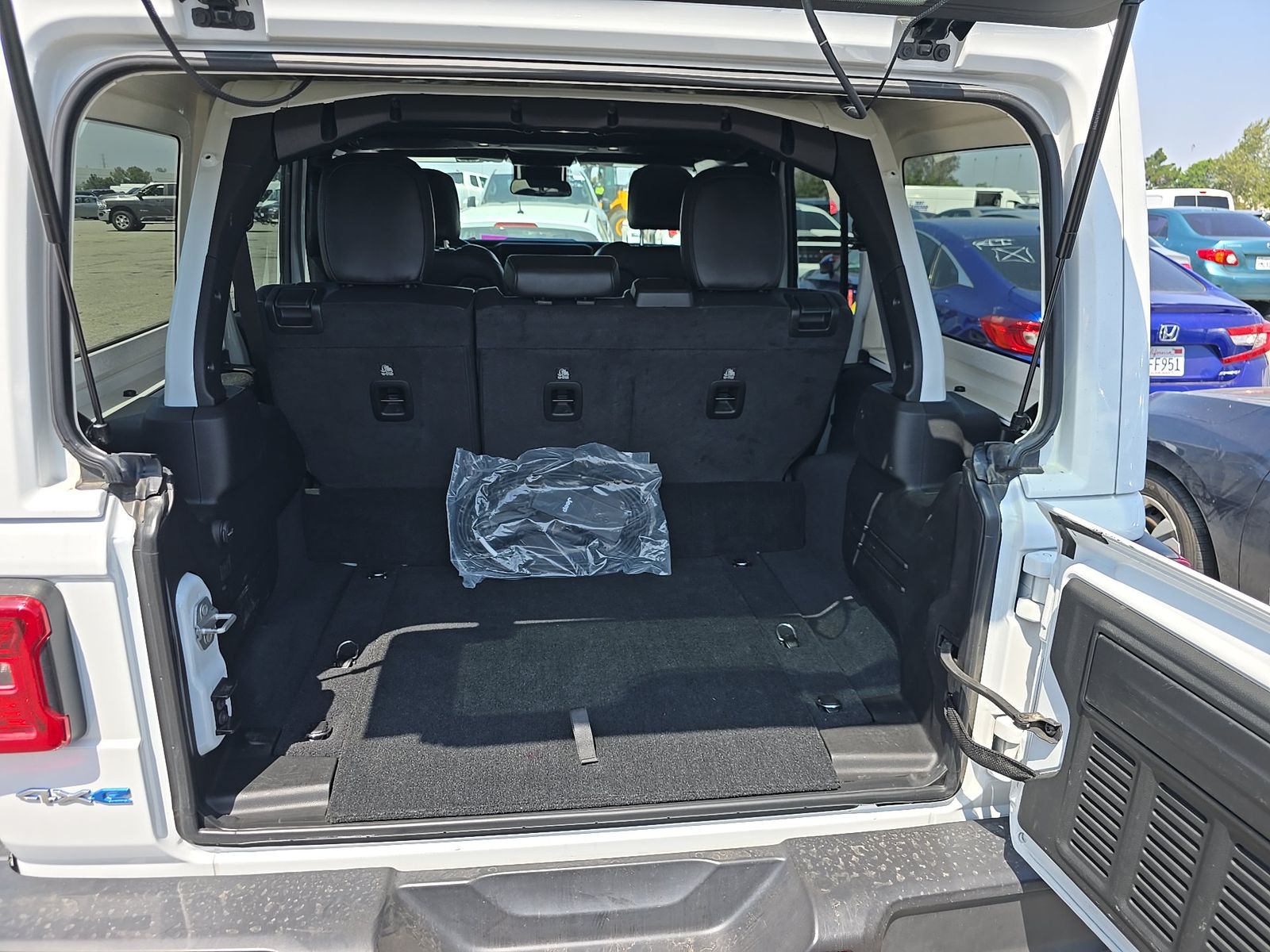 2024 Jeep Wrangler 4xe Sahara AWD