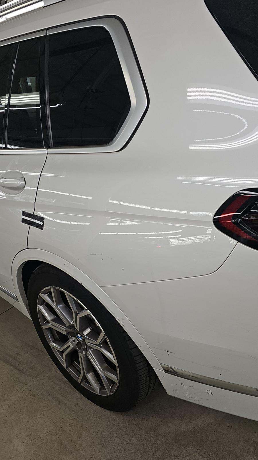 2023 BMW X7 xDrive40i AWD
