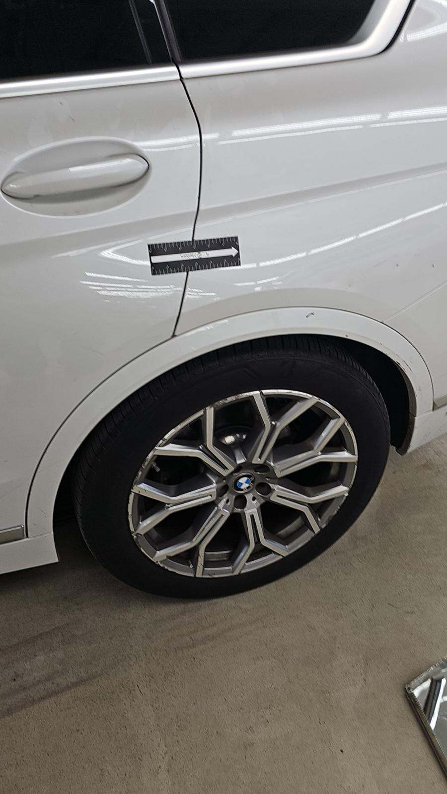 2023 BMW X7 xDrive40i AWD