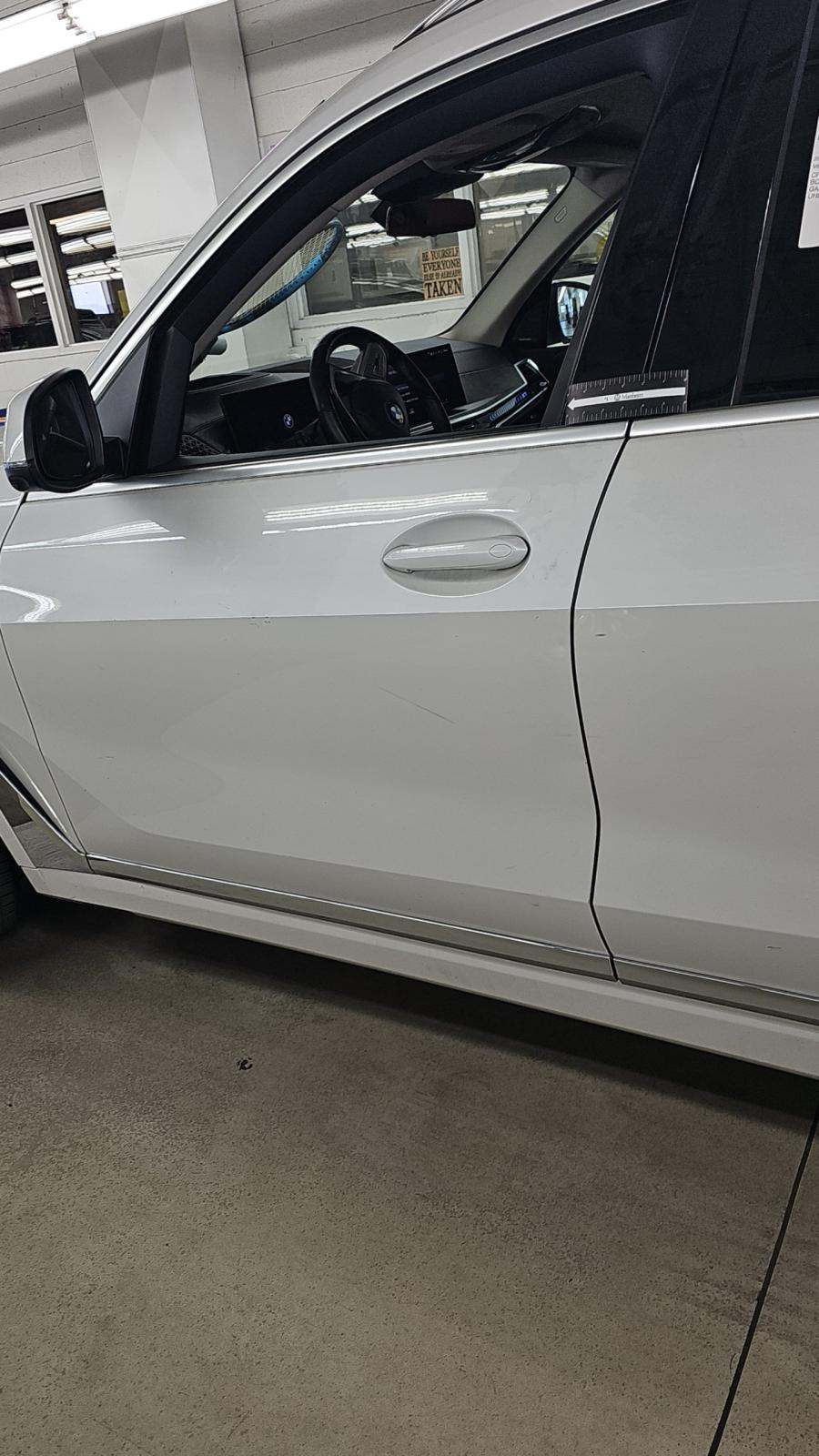 2023 BMW X7 xDrive40i AWD