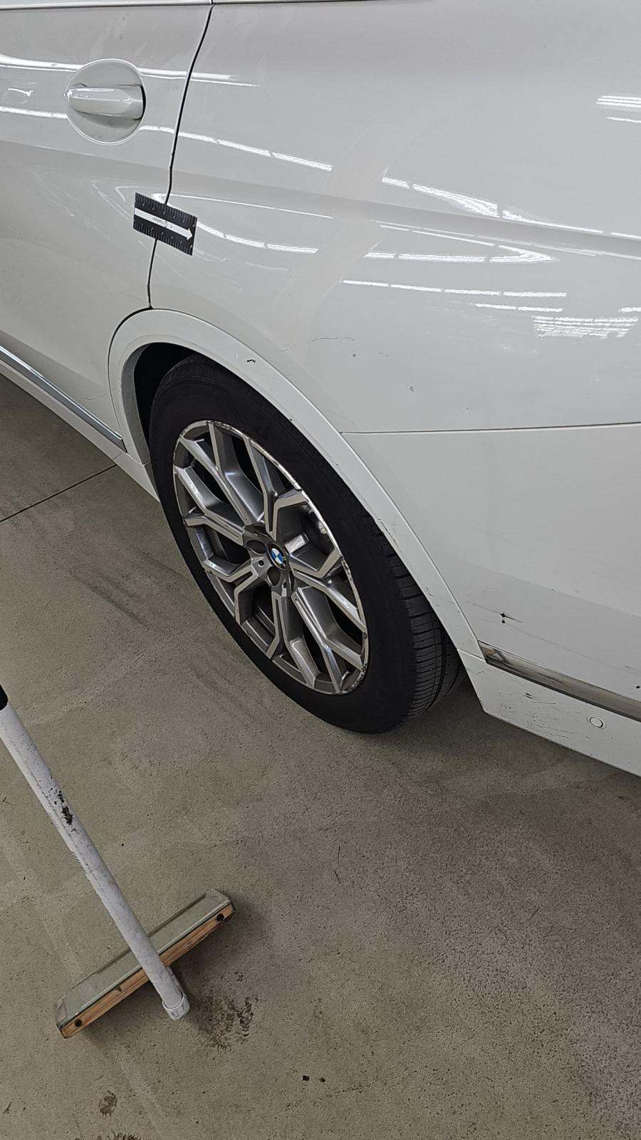 2023 BMW X7 xDrive40i AWD