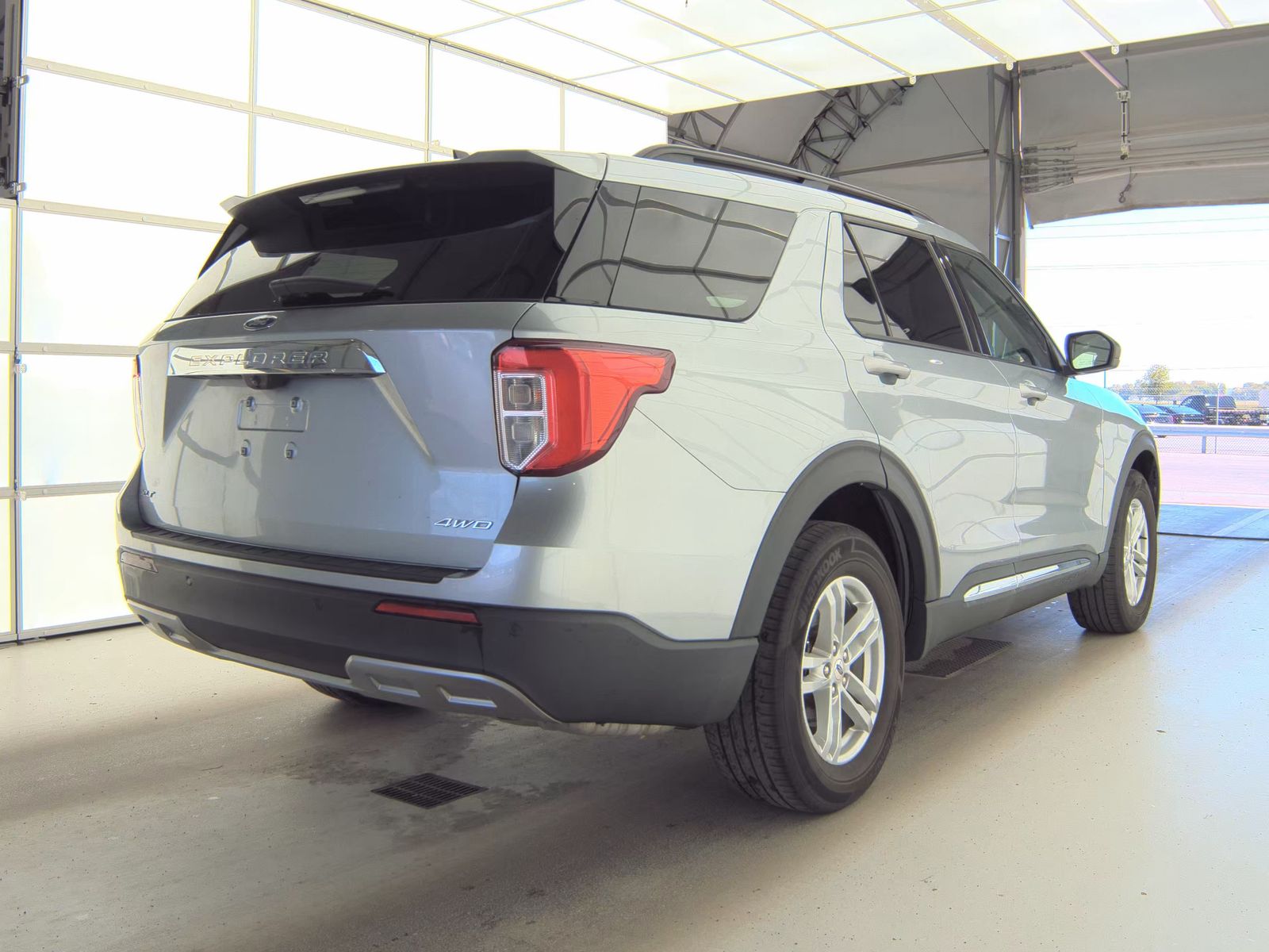 FORD EXPLORER - 6