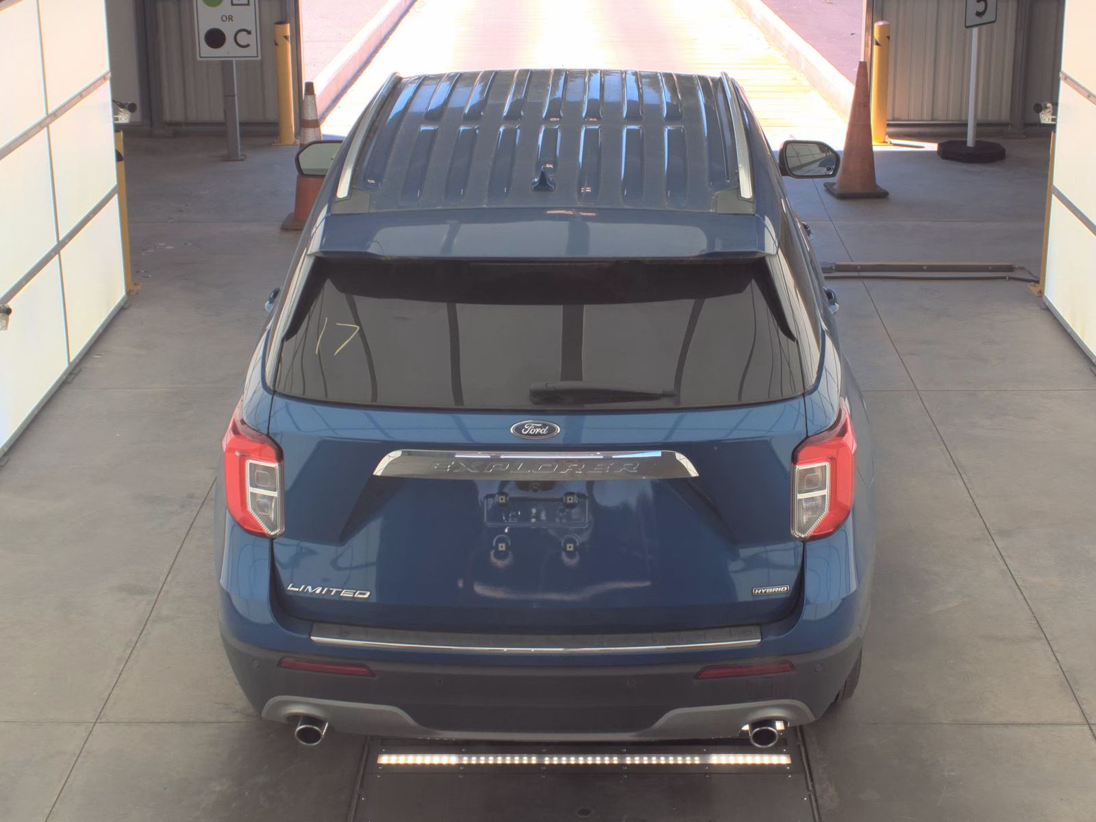 FORD EXPLORER - 7