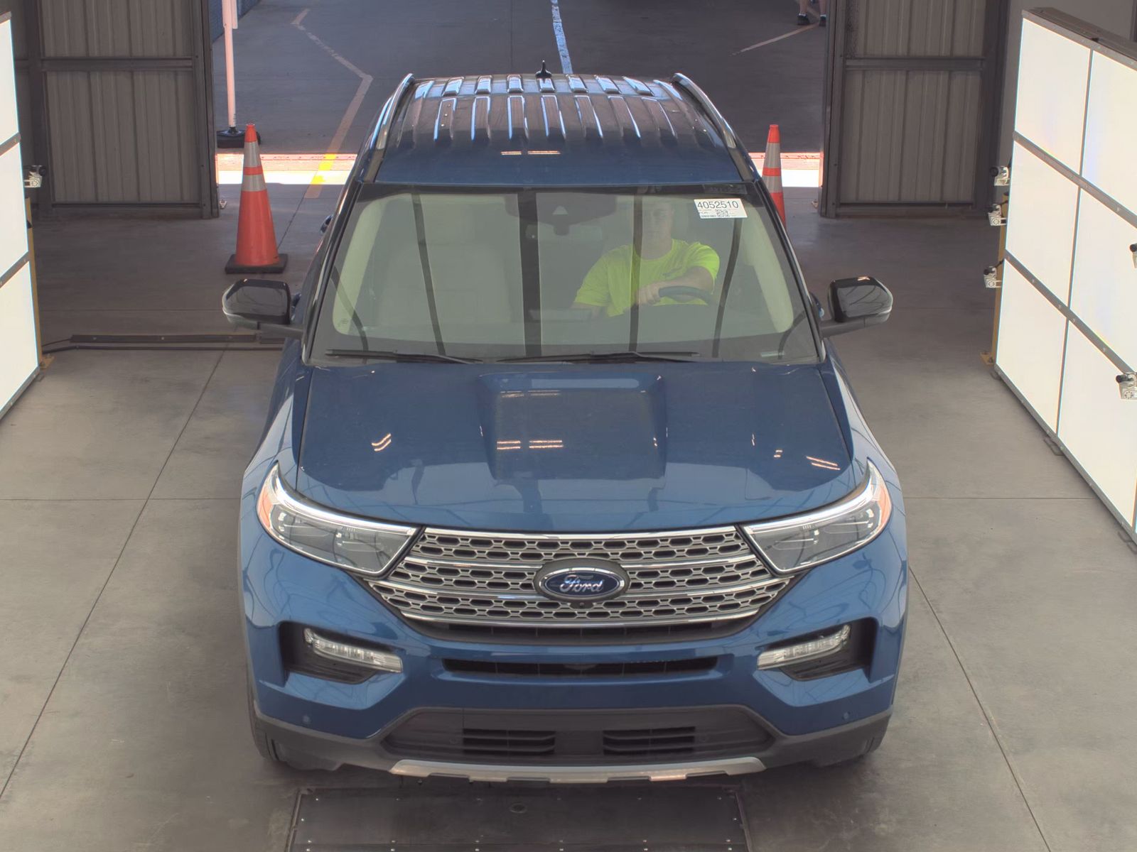 FORD EXPLORER - 3