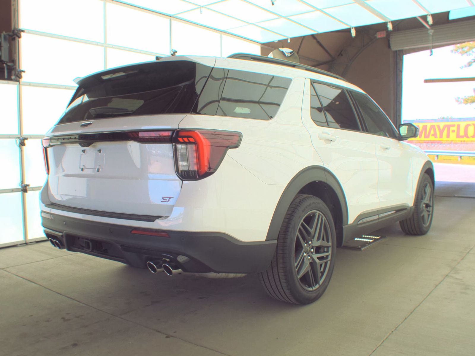 FORD EXPLORER - 6
