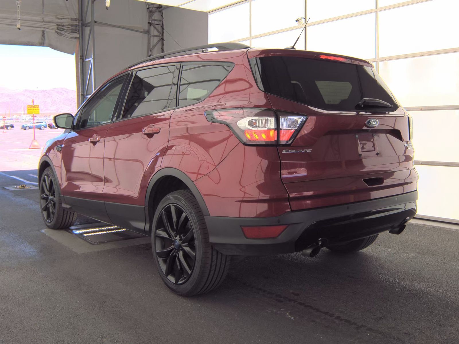 FORD ESCAPE - 9