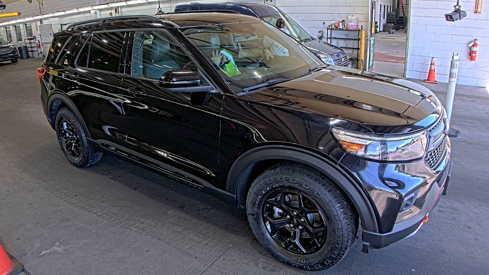 FORD EXPLORER - 4