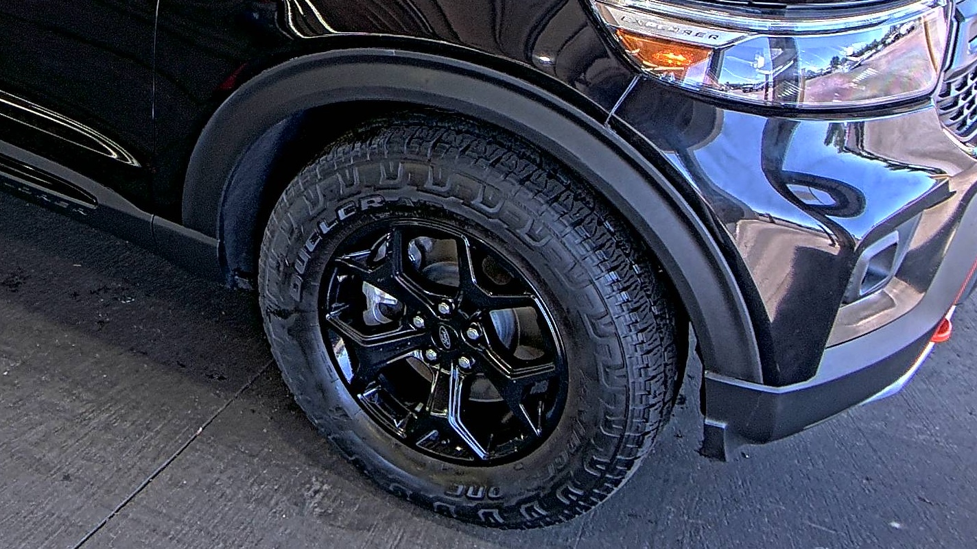 FORD EXPLORER - 9
