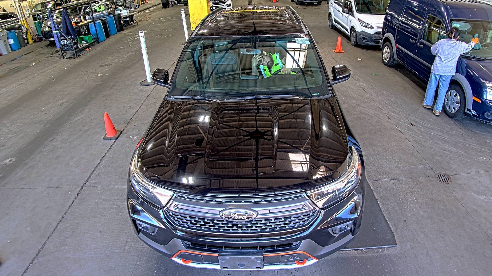 FORD EXPLORER - 3