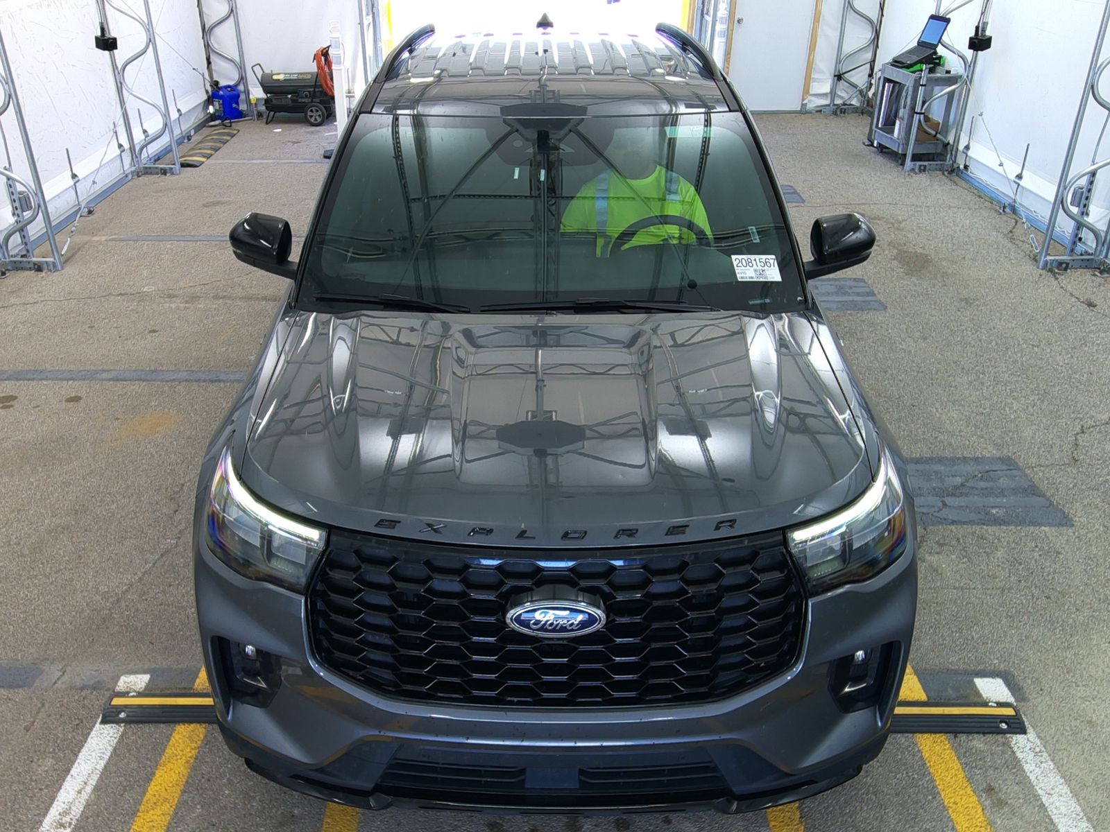 FORD EXPLORER - 3