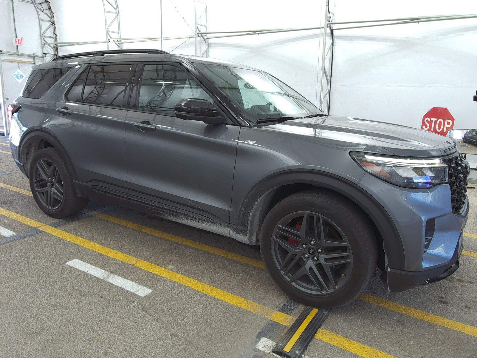 FORD EXPLORER - 4