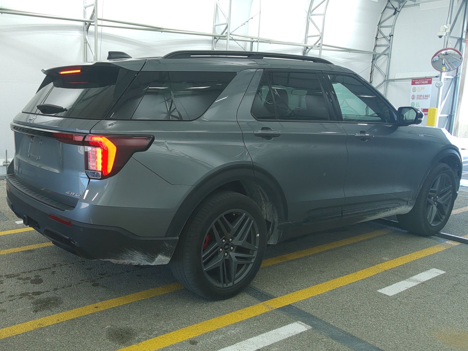 FORD EXPLORER - 5