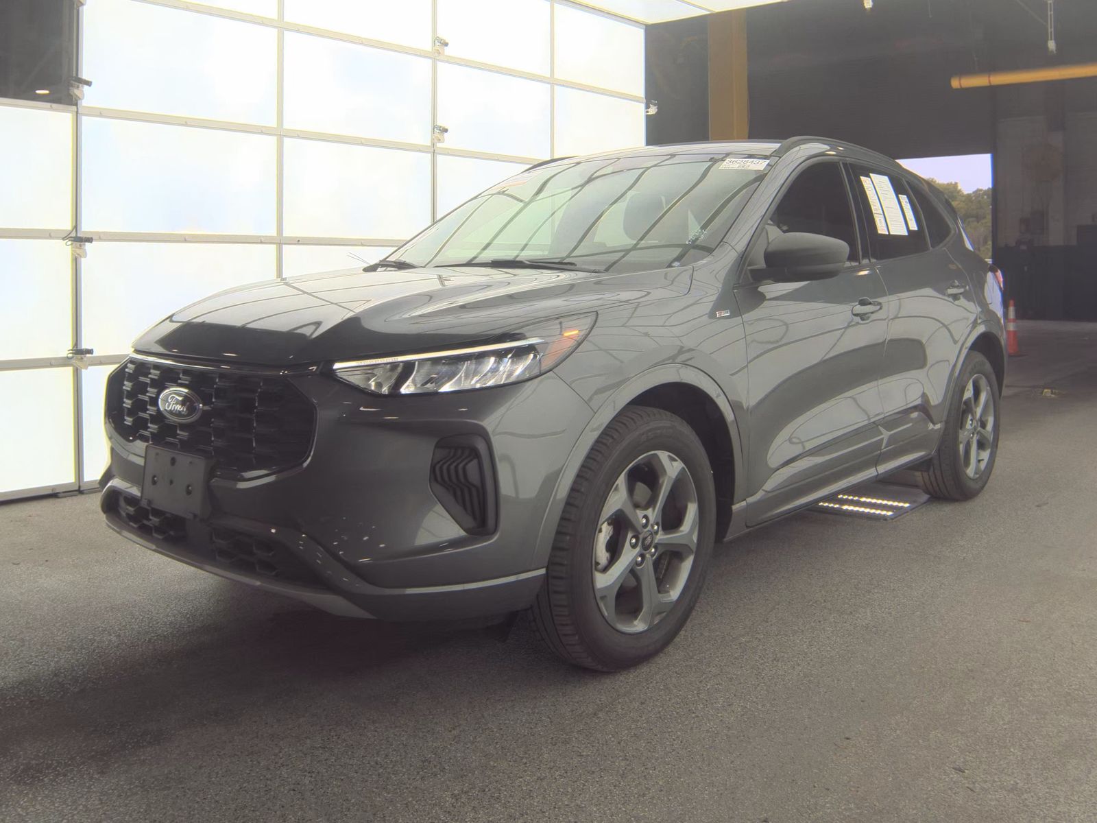 FORD ESCAPE - 1