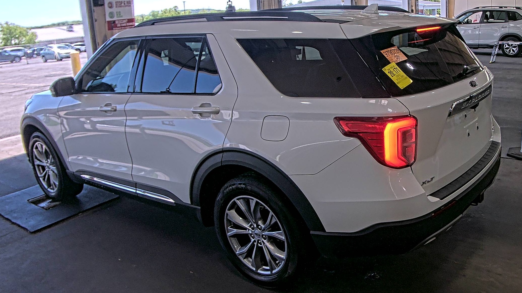 FORD EXPLORER - 7