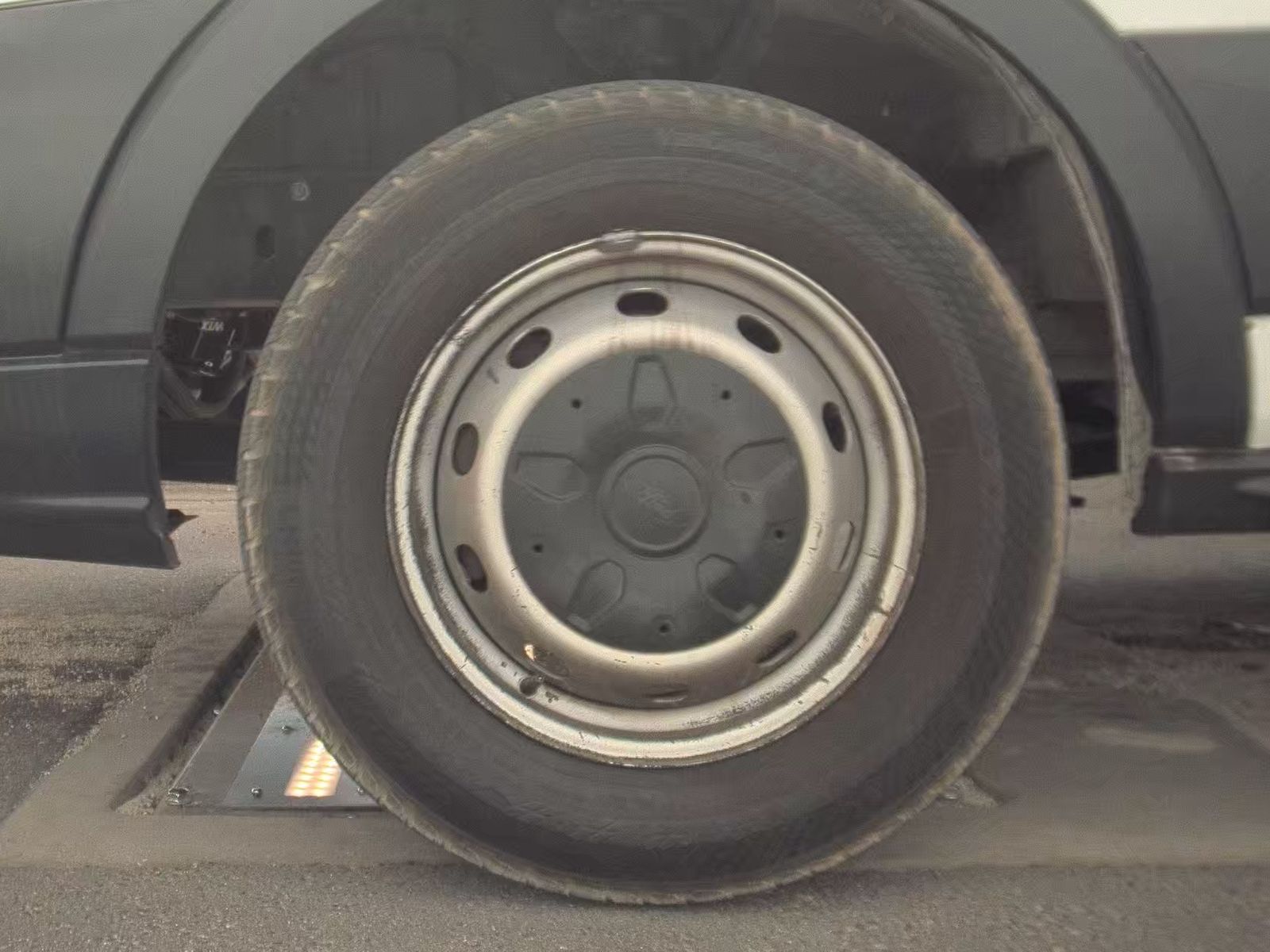 FORD TRANSIT 150 - 10