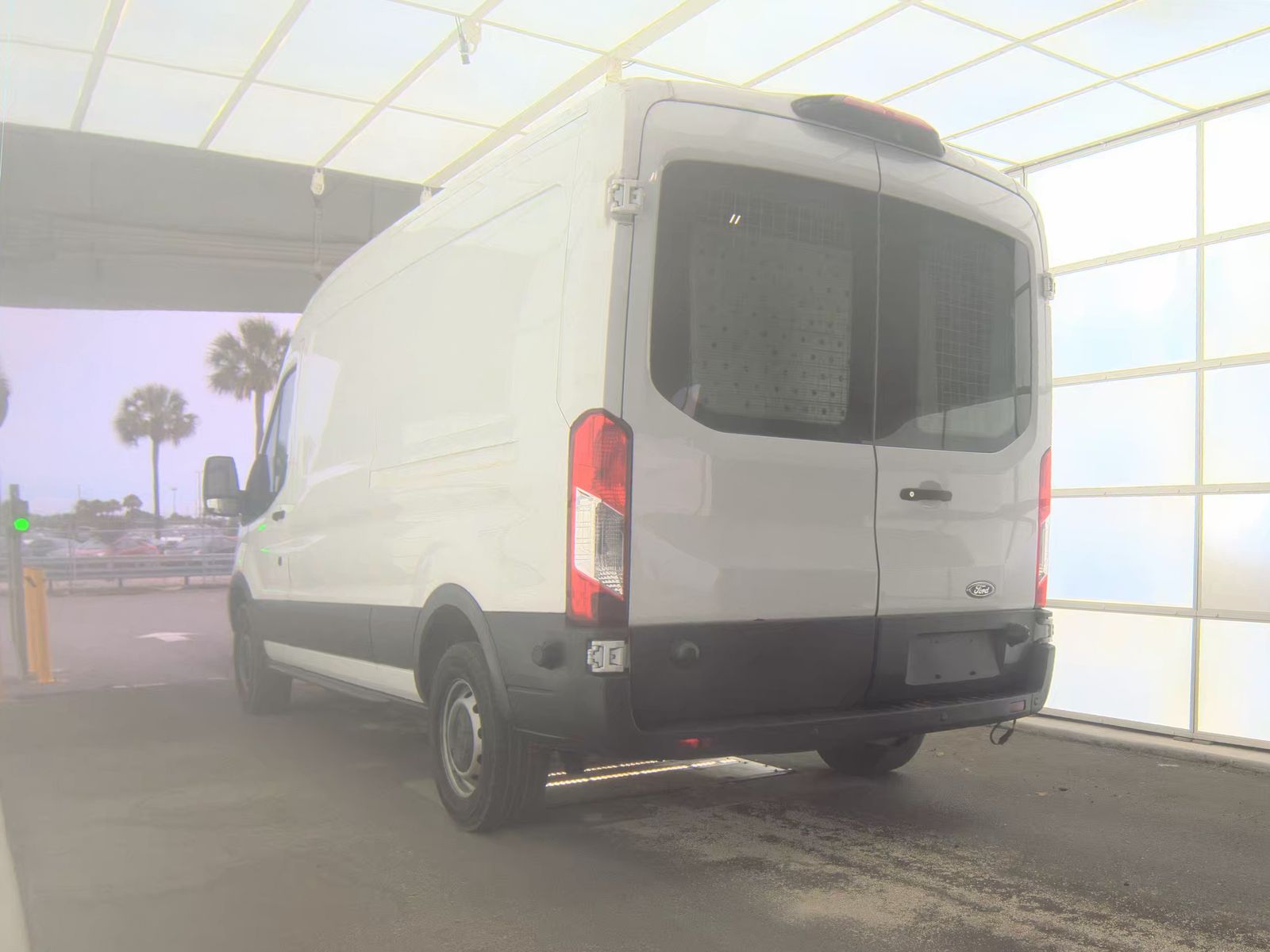 FORD TRANSIT 150 - 9