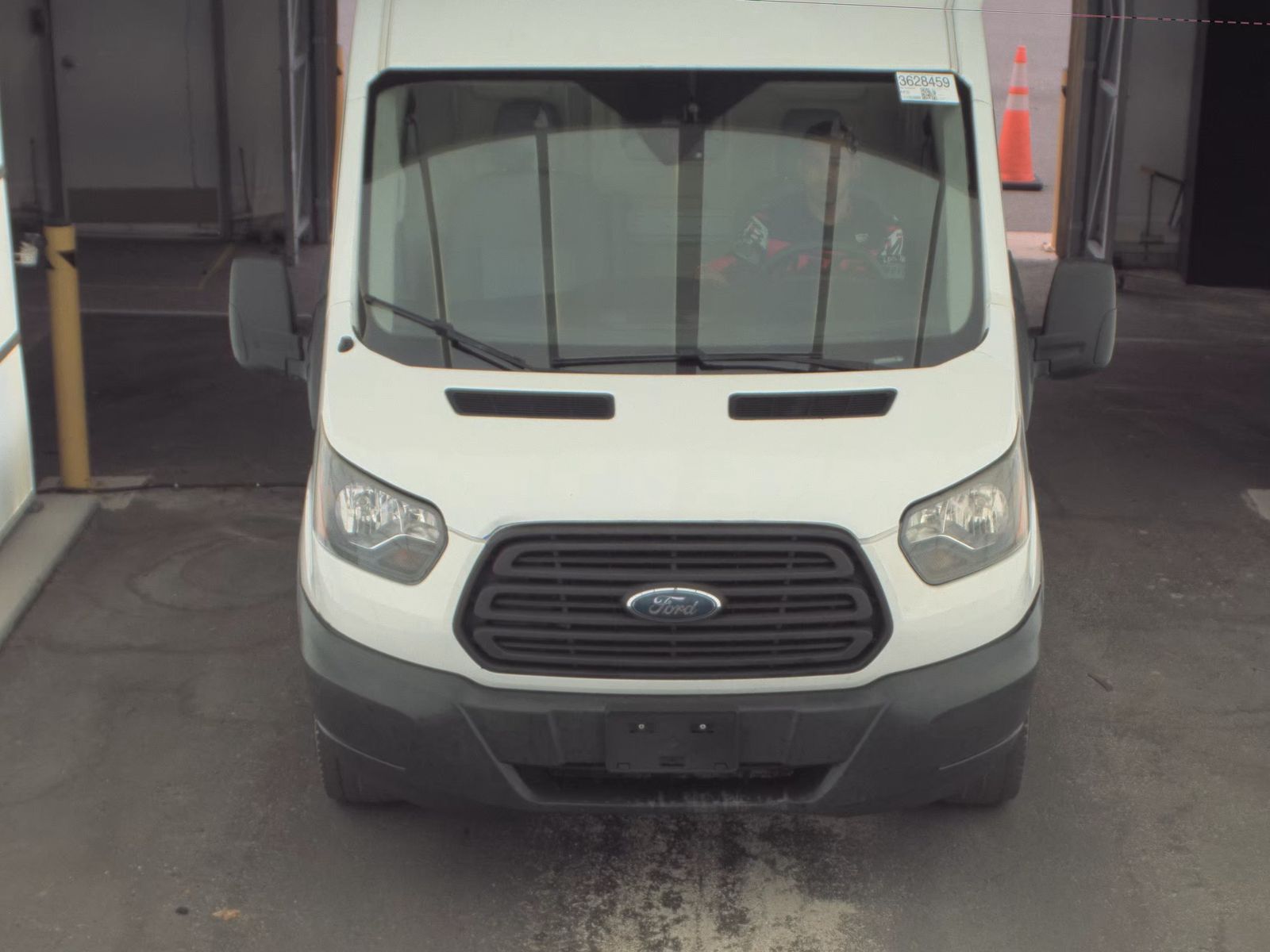 FORD TRANSIT 150 - 3