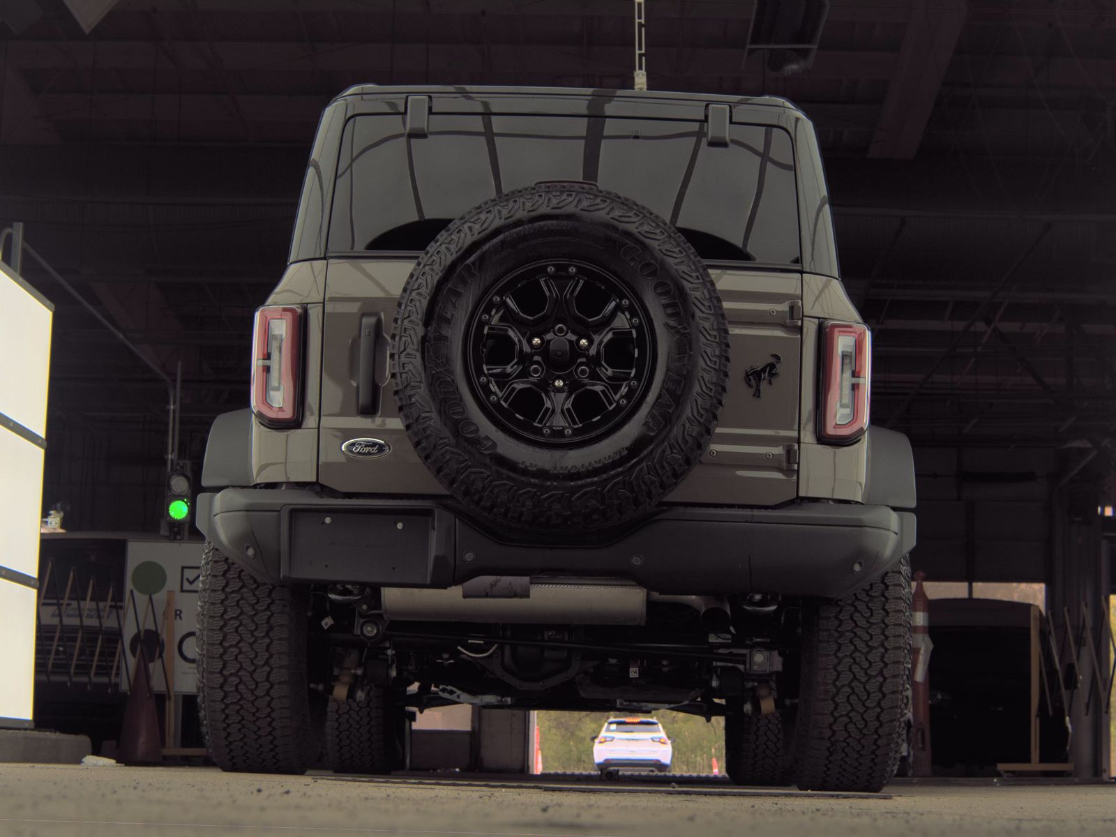FORD BRONCO - 8