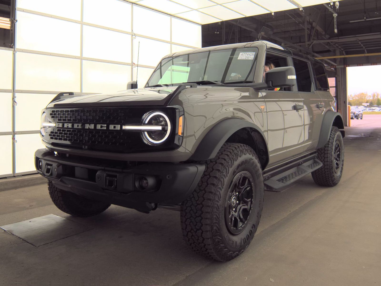 FORD BRONCO - 1