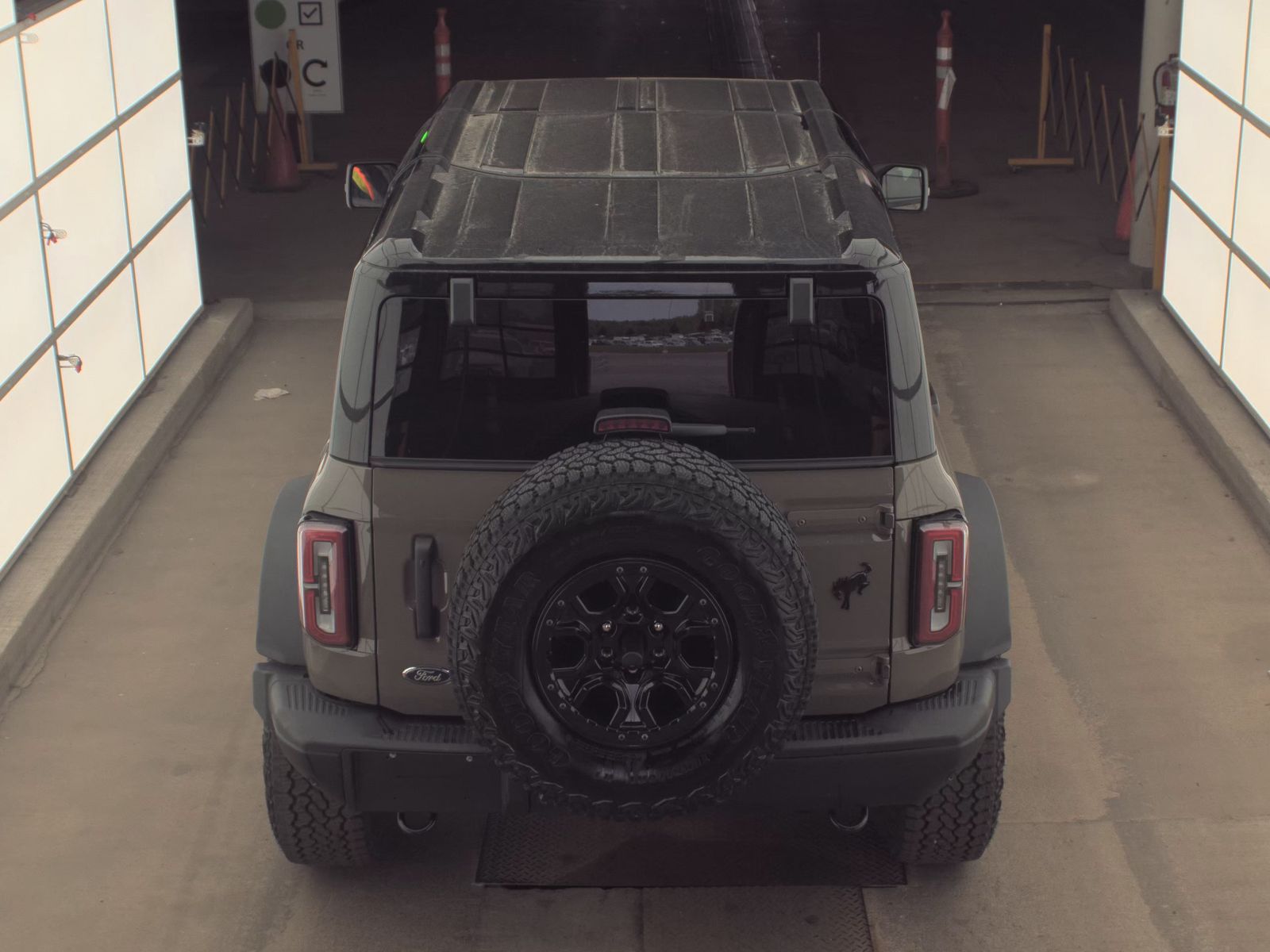 FORD BRONCO - 7