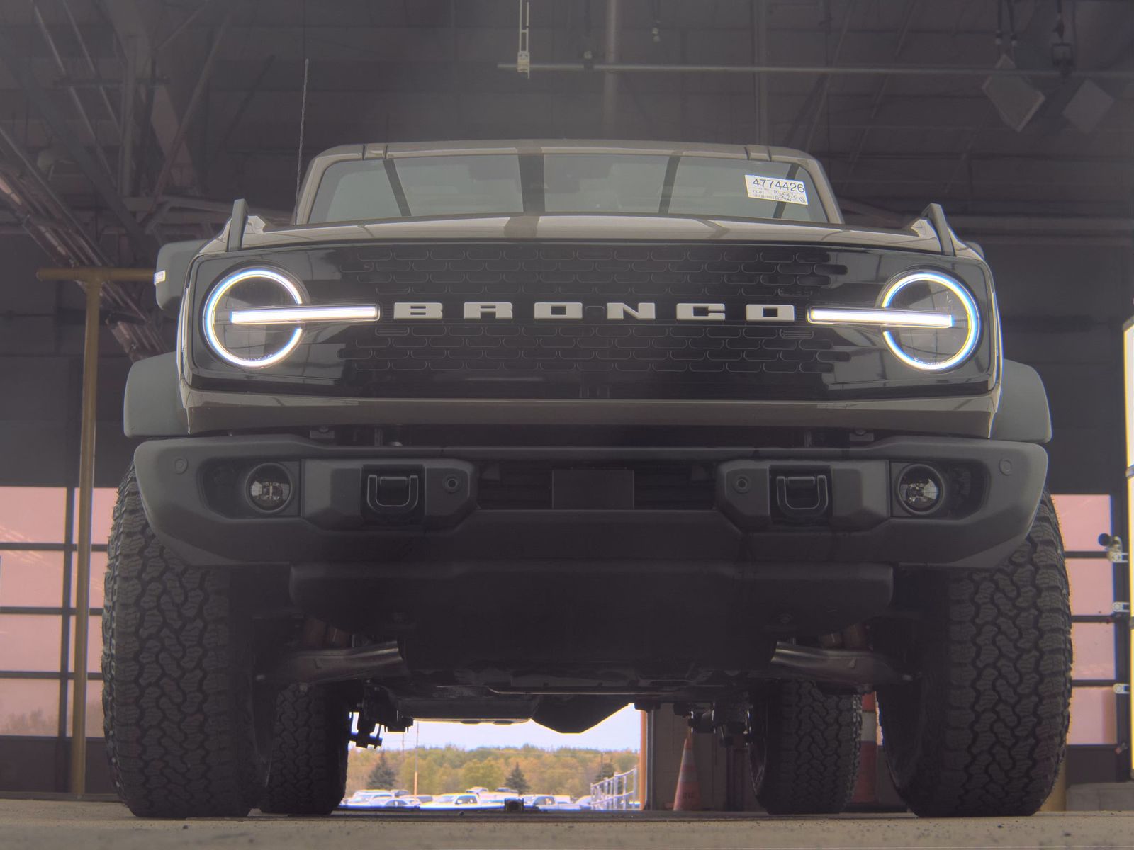 FORD BRONCO - 4