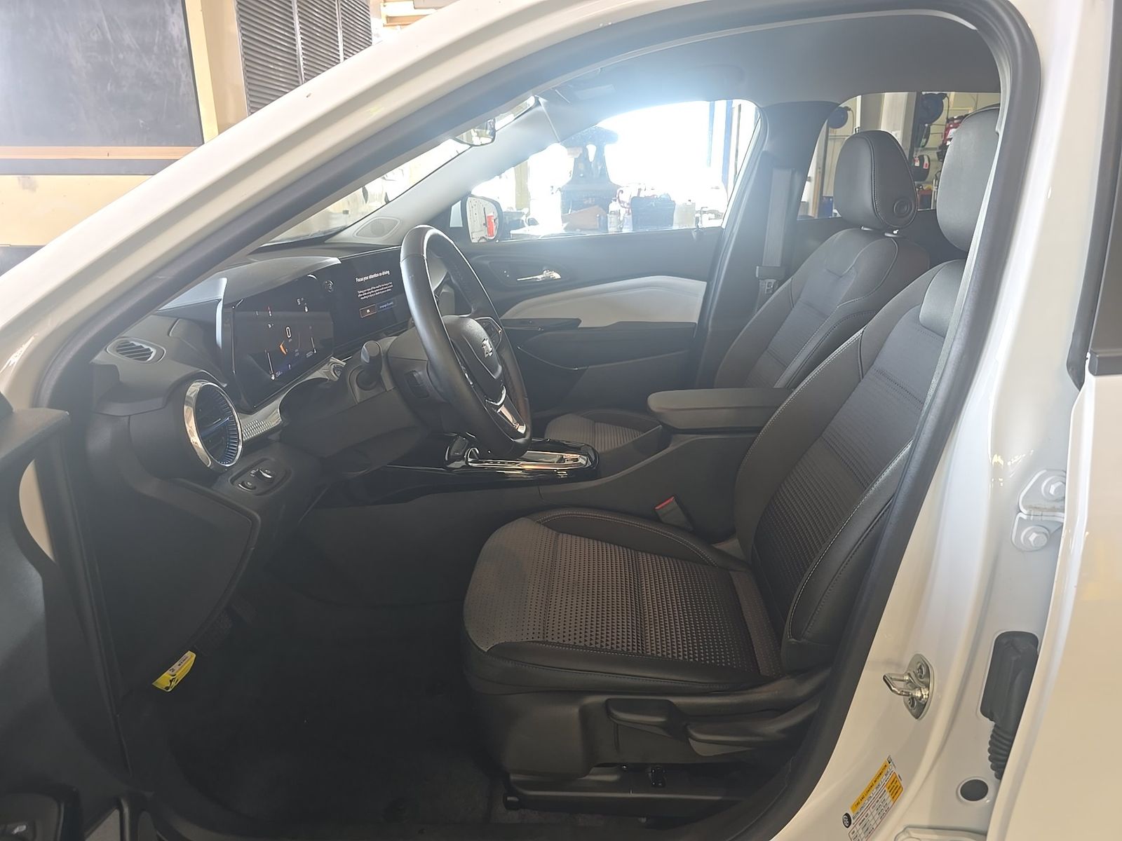 CHEVROLET TRAX - 8