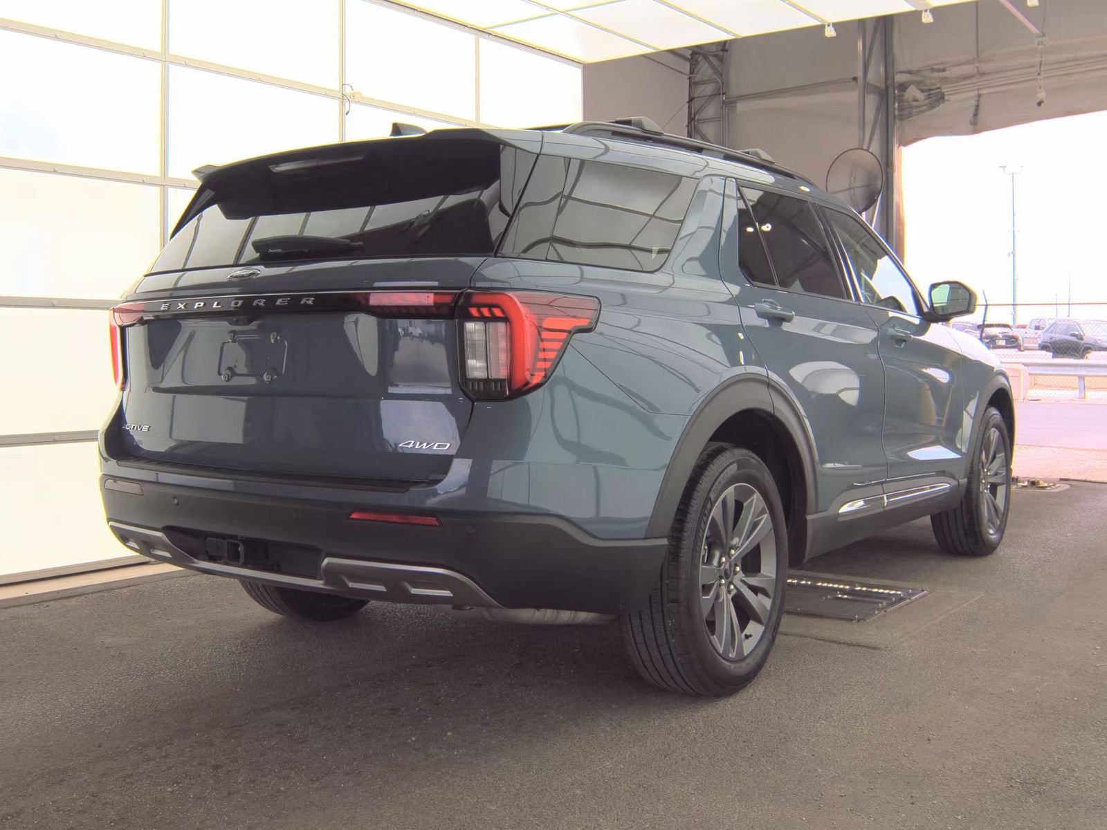 FORD EXPLORER - 6