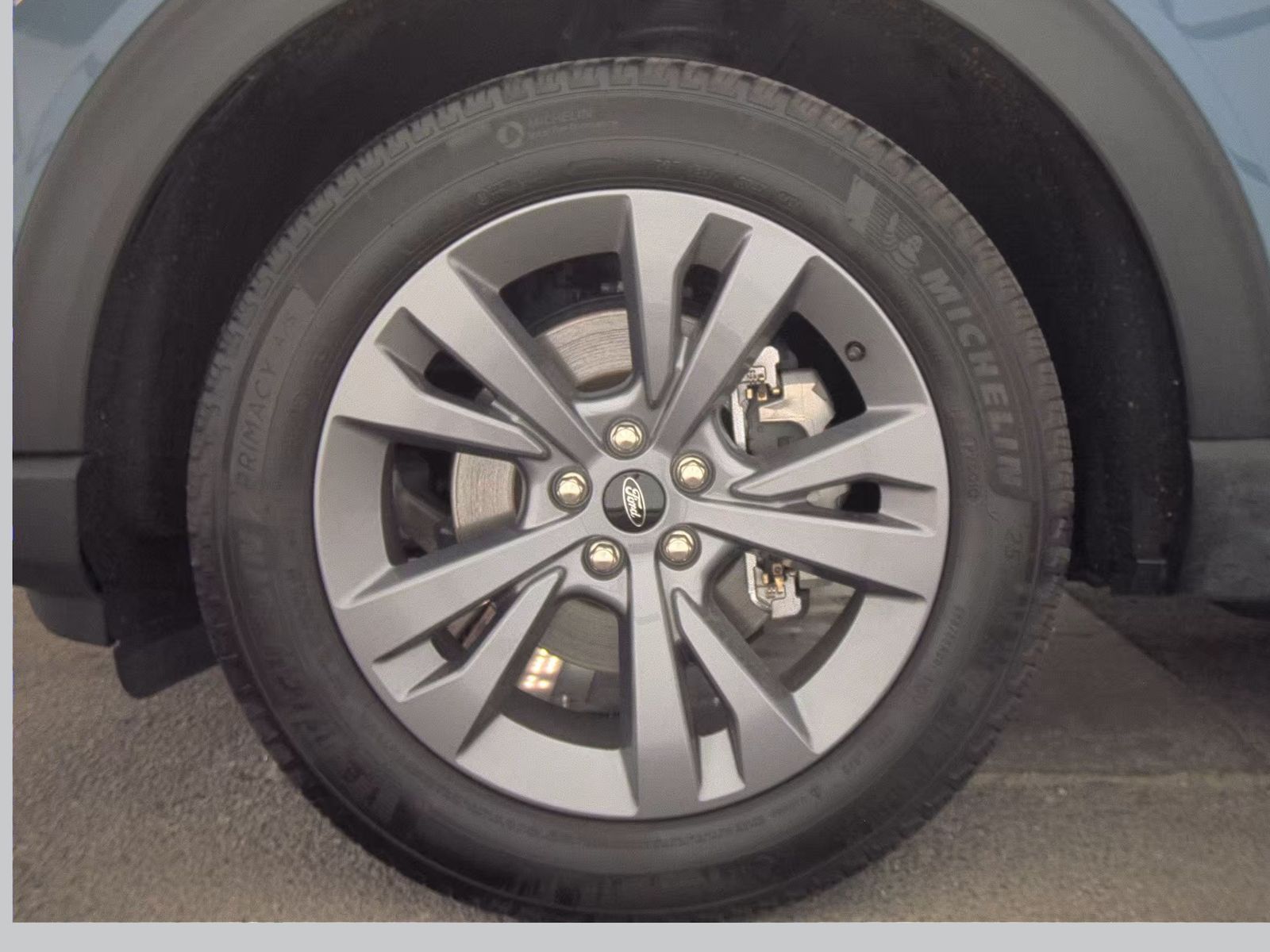 FORD EXPLORER - 10