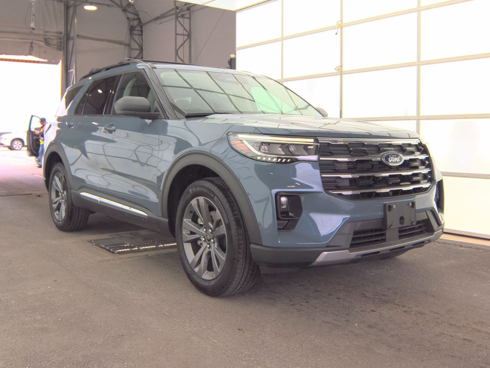 FORD EXPLORER - 5