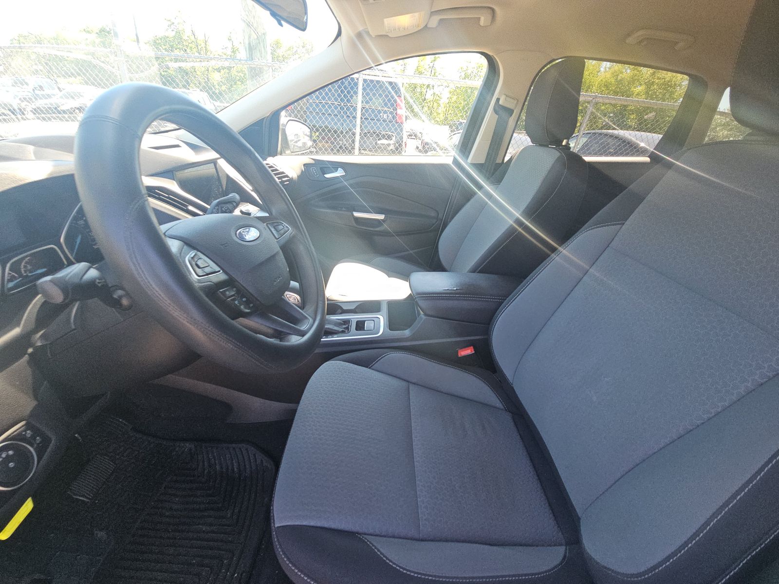 FORD ESCAPE - 8