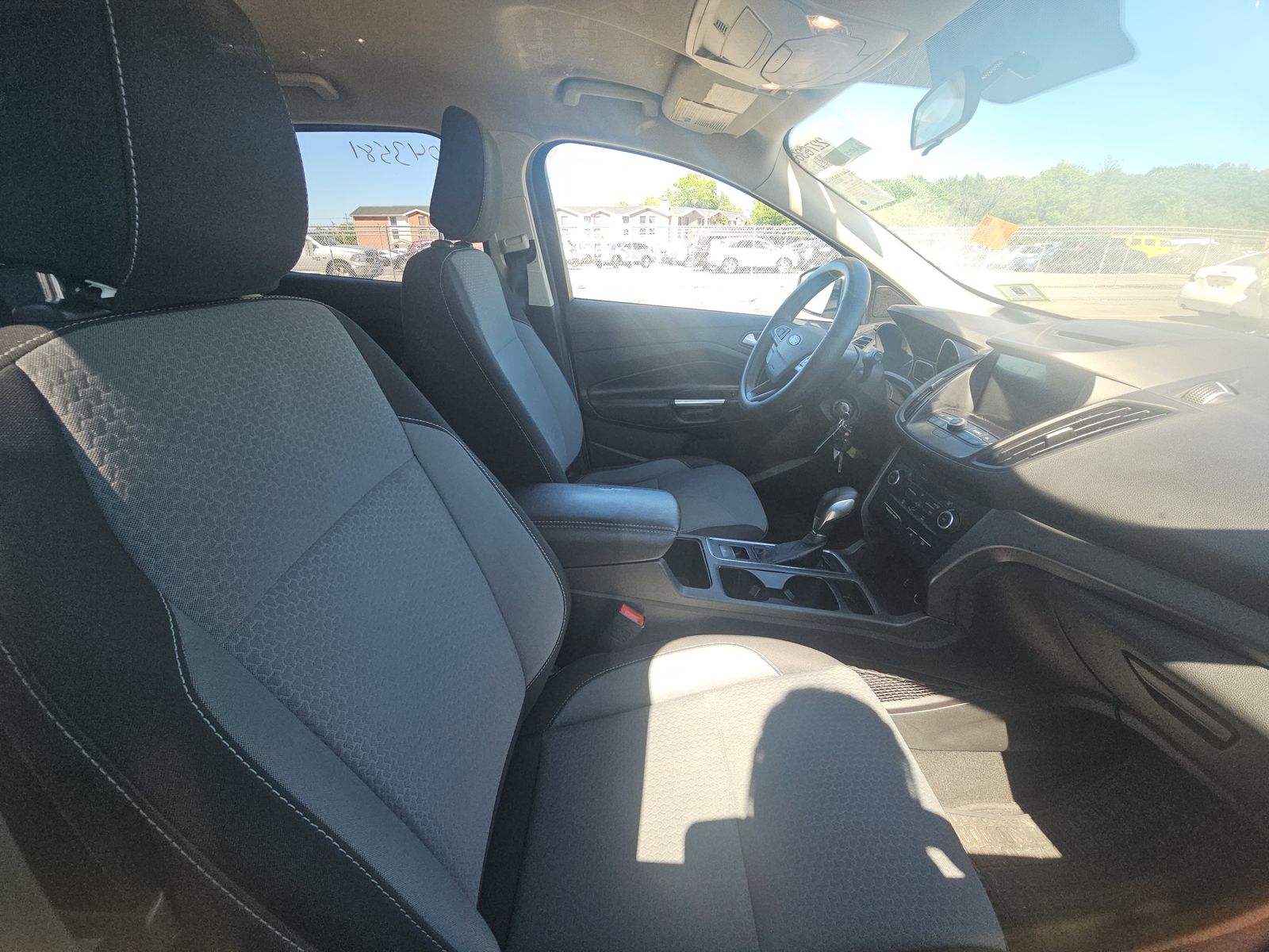 FORD ESCAPE - 9