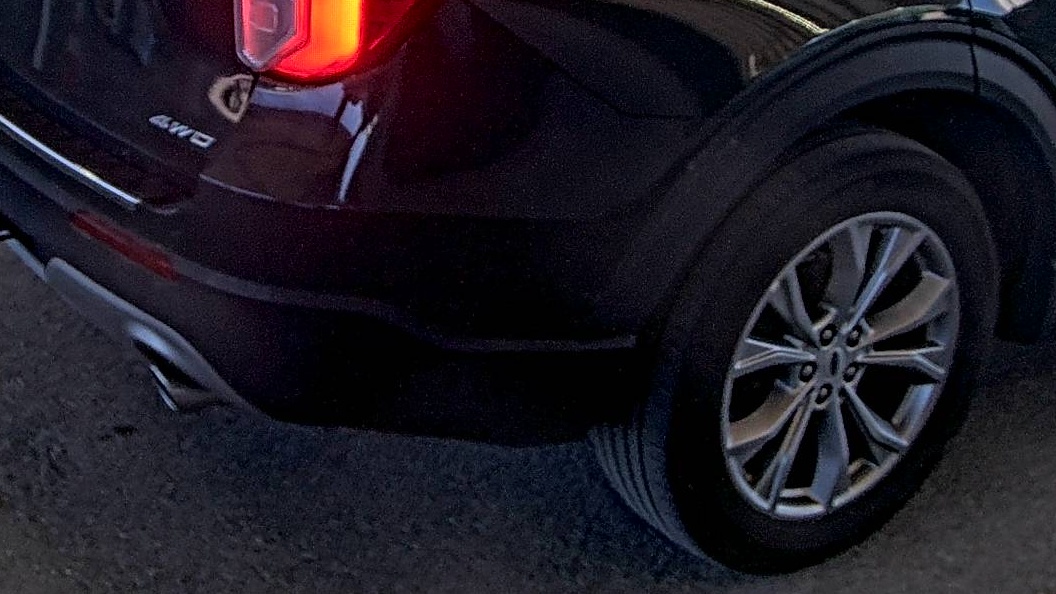 FORD EXPLORER - 10