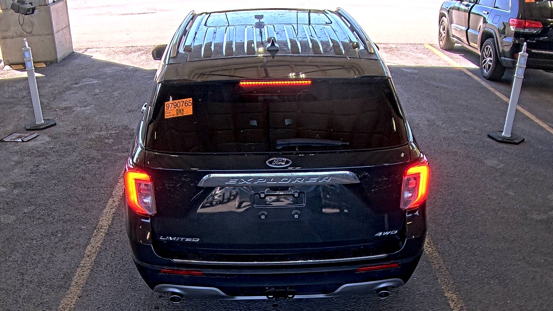 FORD EXPLORER - 6