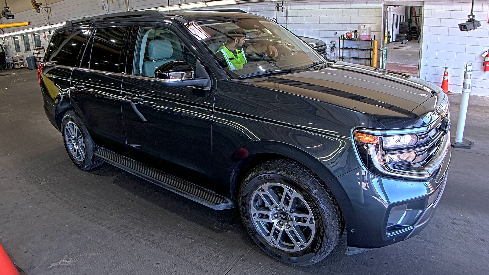 FORD EXPEDITION - 4