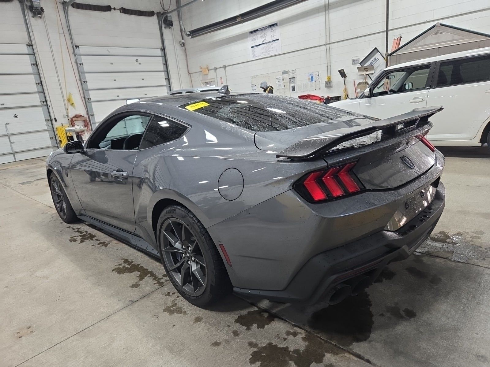 FORD MUSTANG - 4