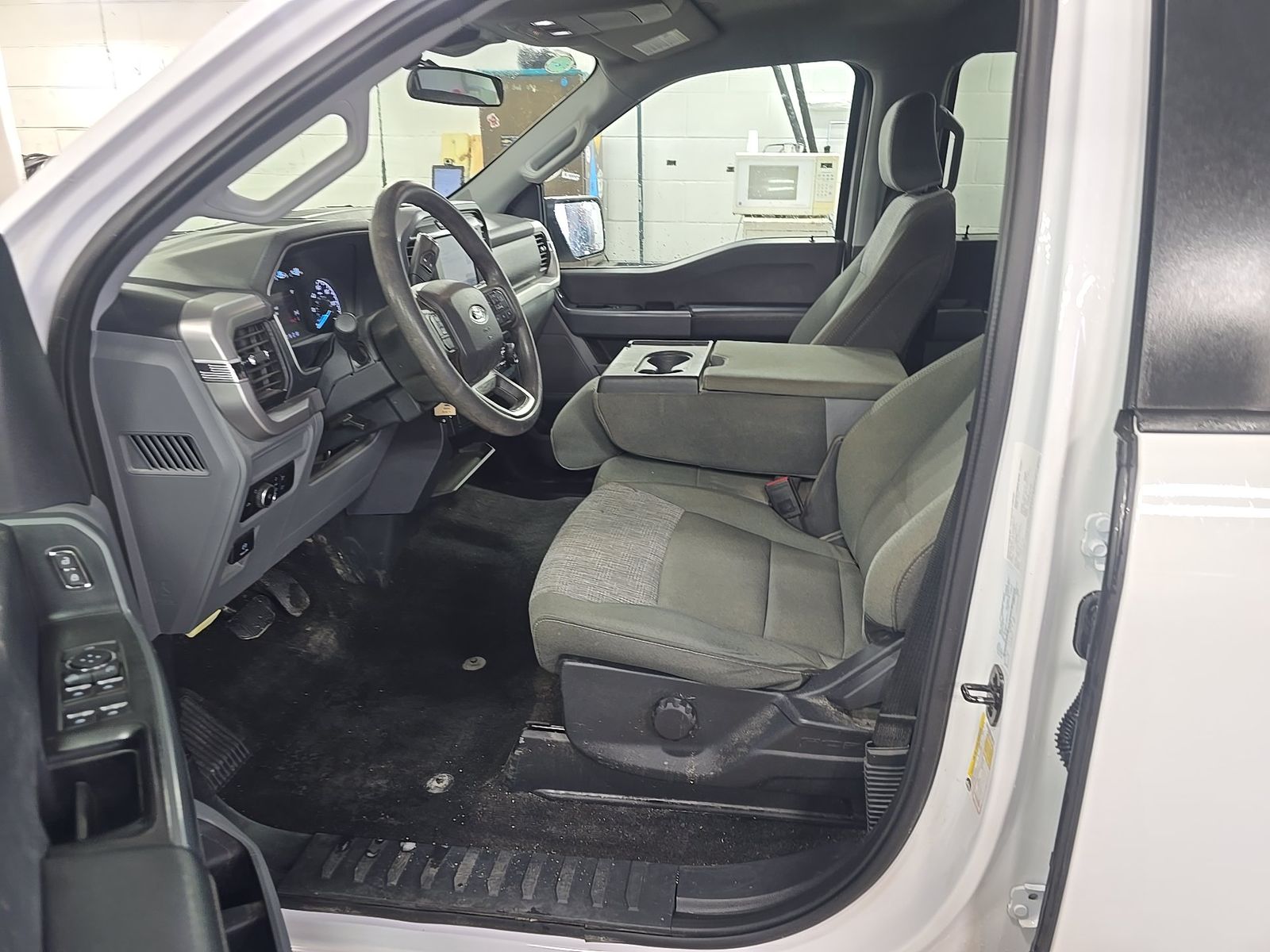 FORD F-150 - 8