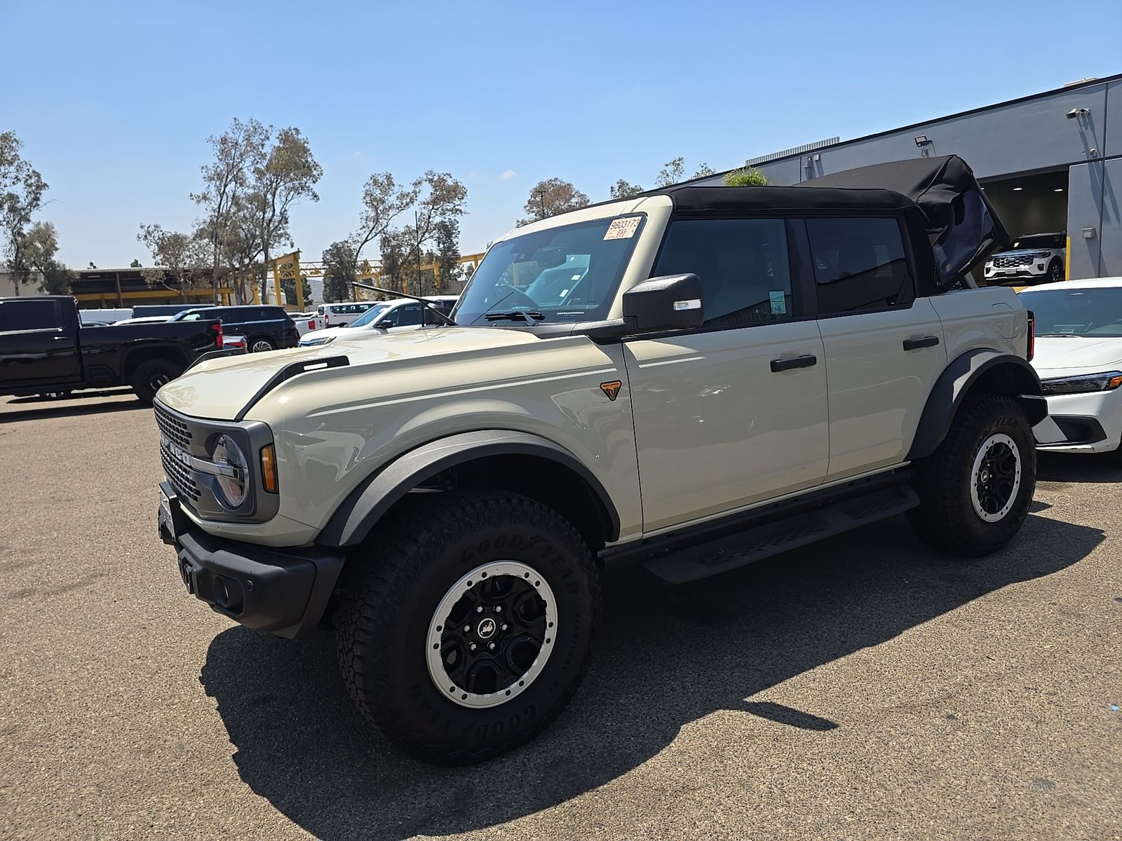 FORD BRONCO - 1