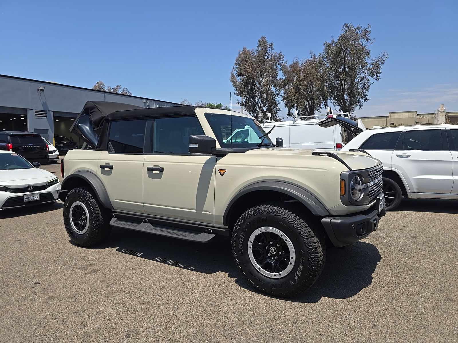 FORD BRONCO - 4