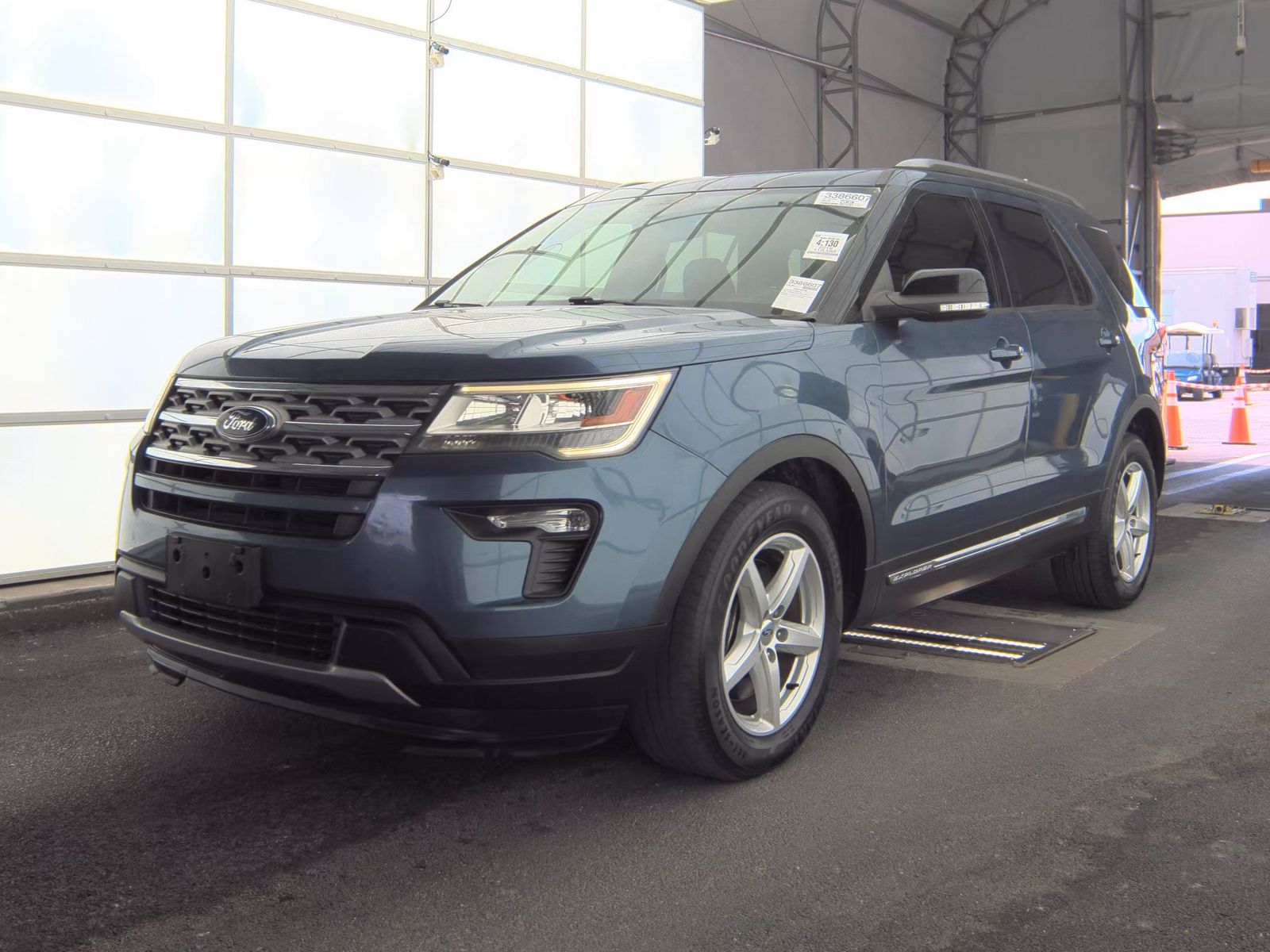 FORD EXPLORER - 1