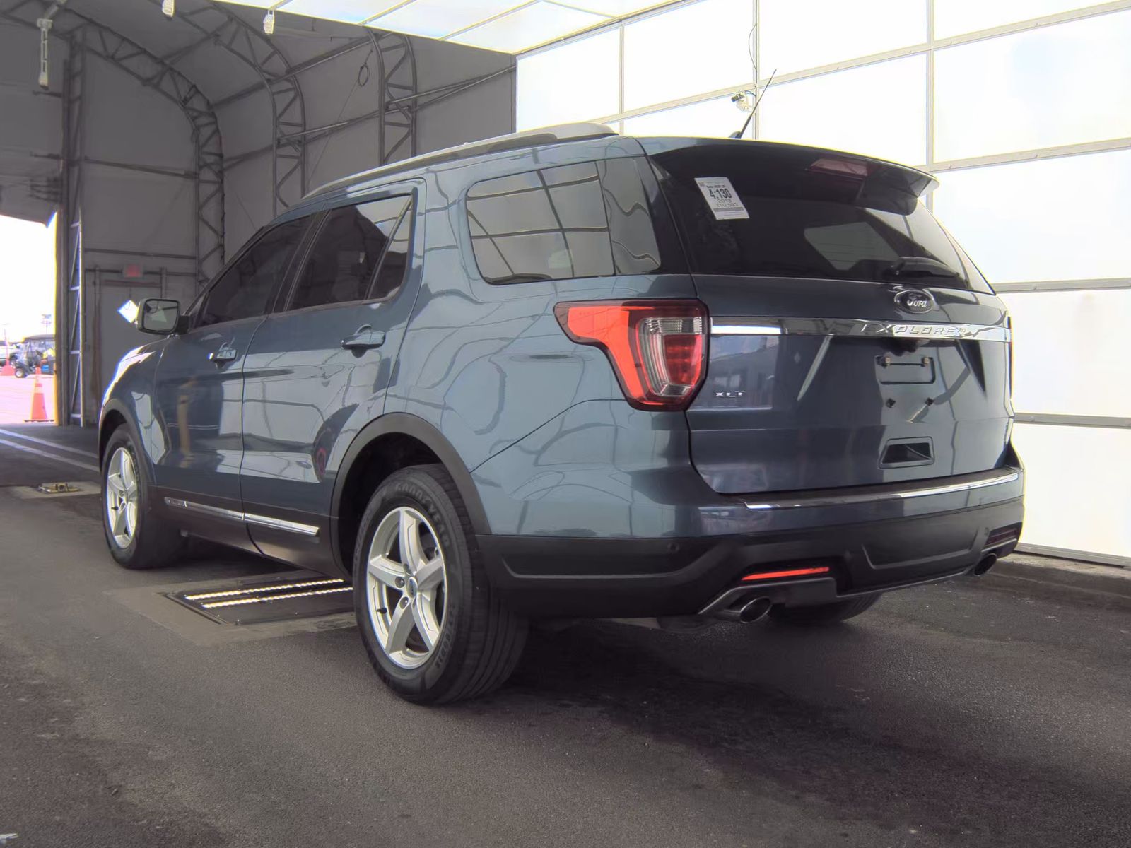 FORD EXPLORER - 9