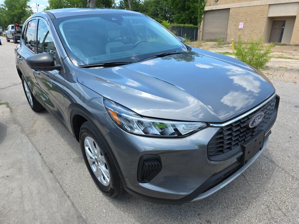FORD ESCAPE - 4