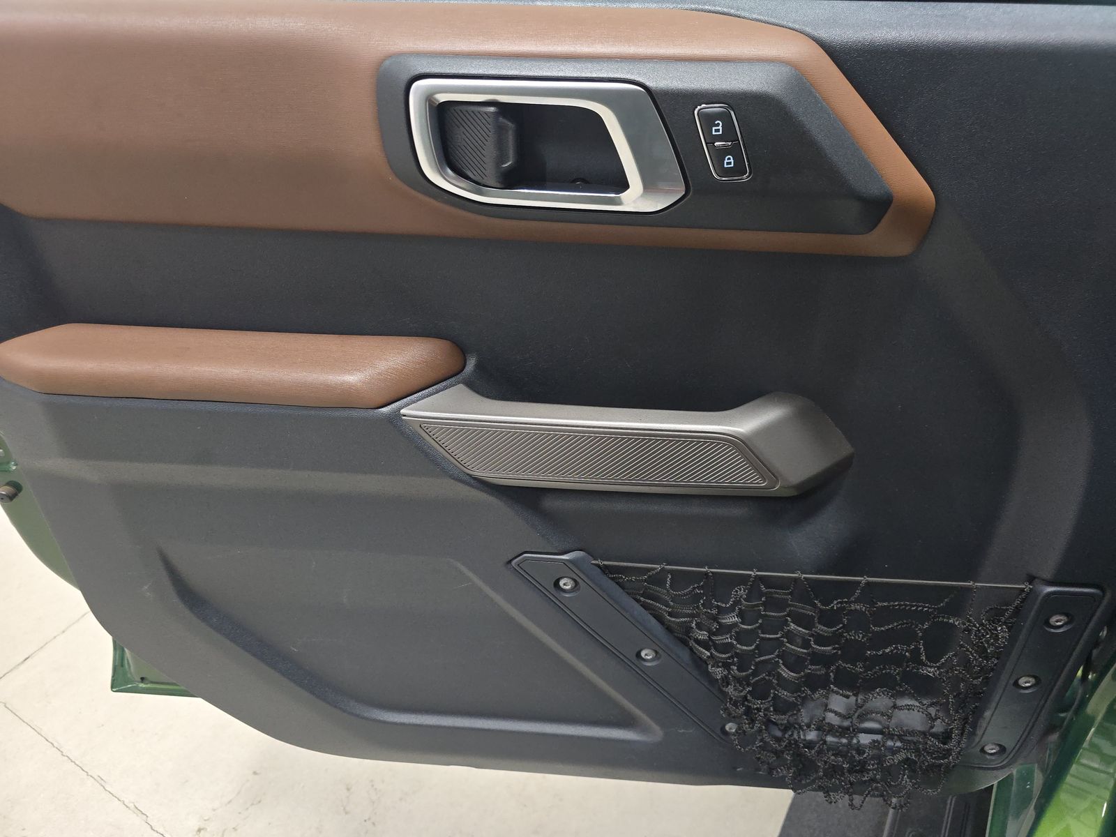 FORD BRONCO - 10
